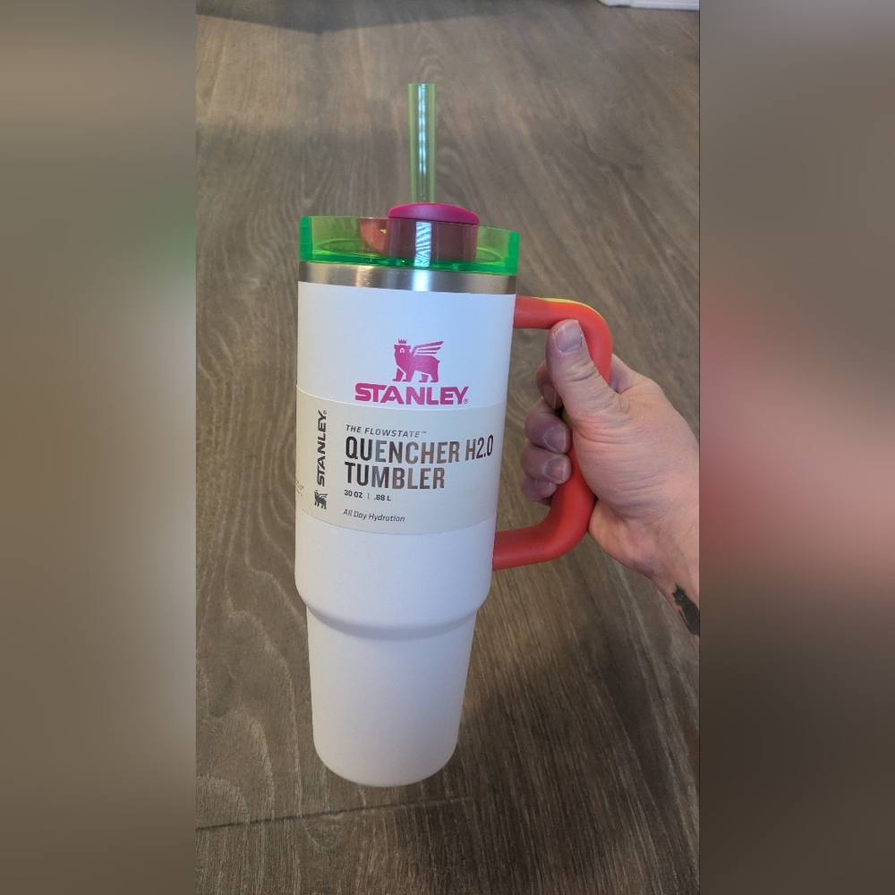 Stanley Quencher H2.O Tumbler 30 oz. NEON WHITE